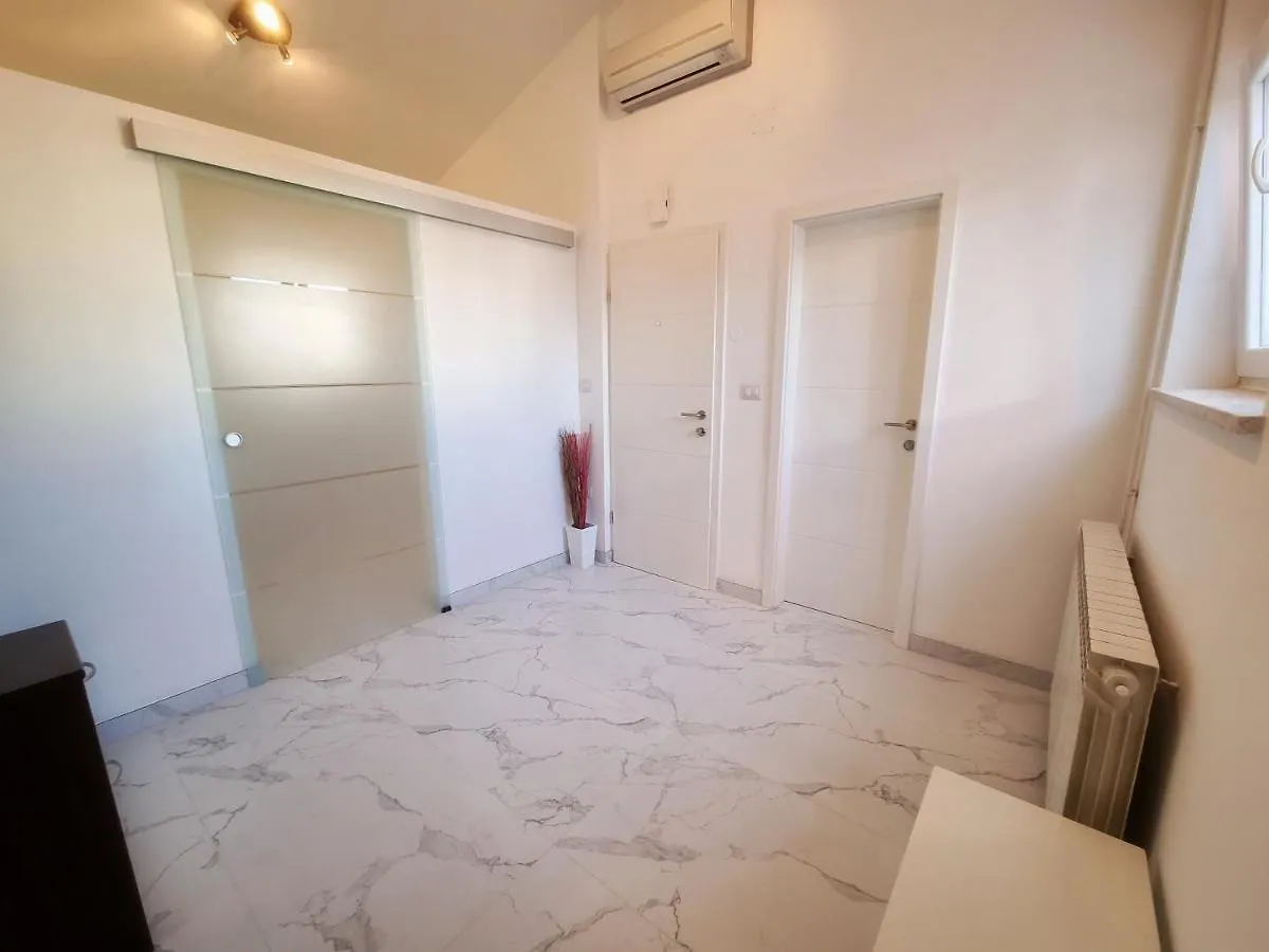Apartment Ivis Vinkuran Croatia